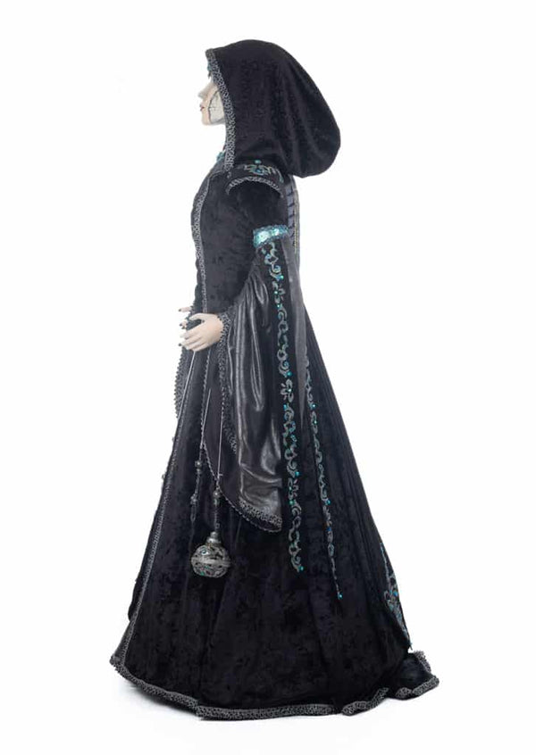 Tanda the Seer Doll Life Size