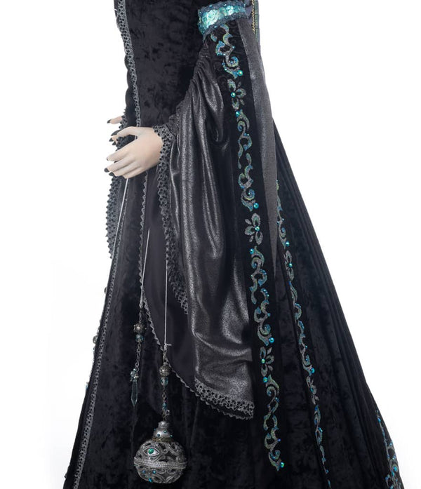 Tanda the Seer Doll Life Size
