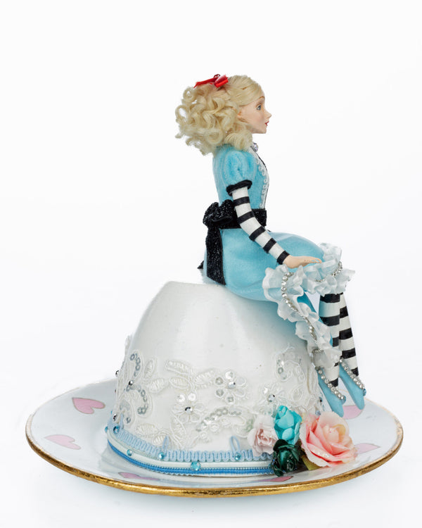 Alice on Teacup - Pastel