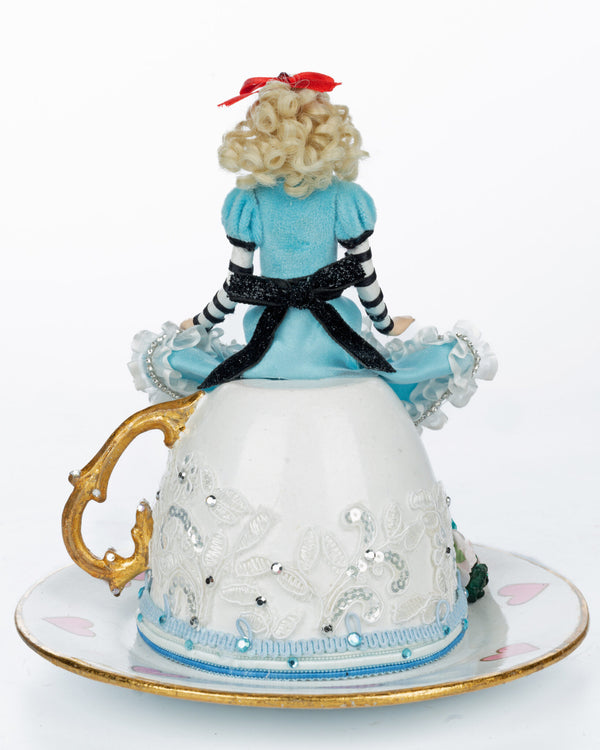 Alice on Teacup - Pastel image 2